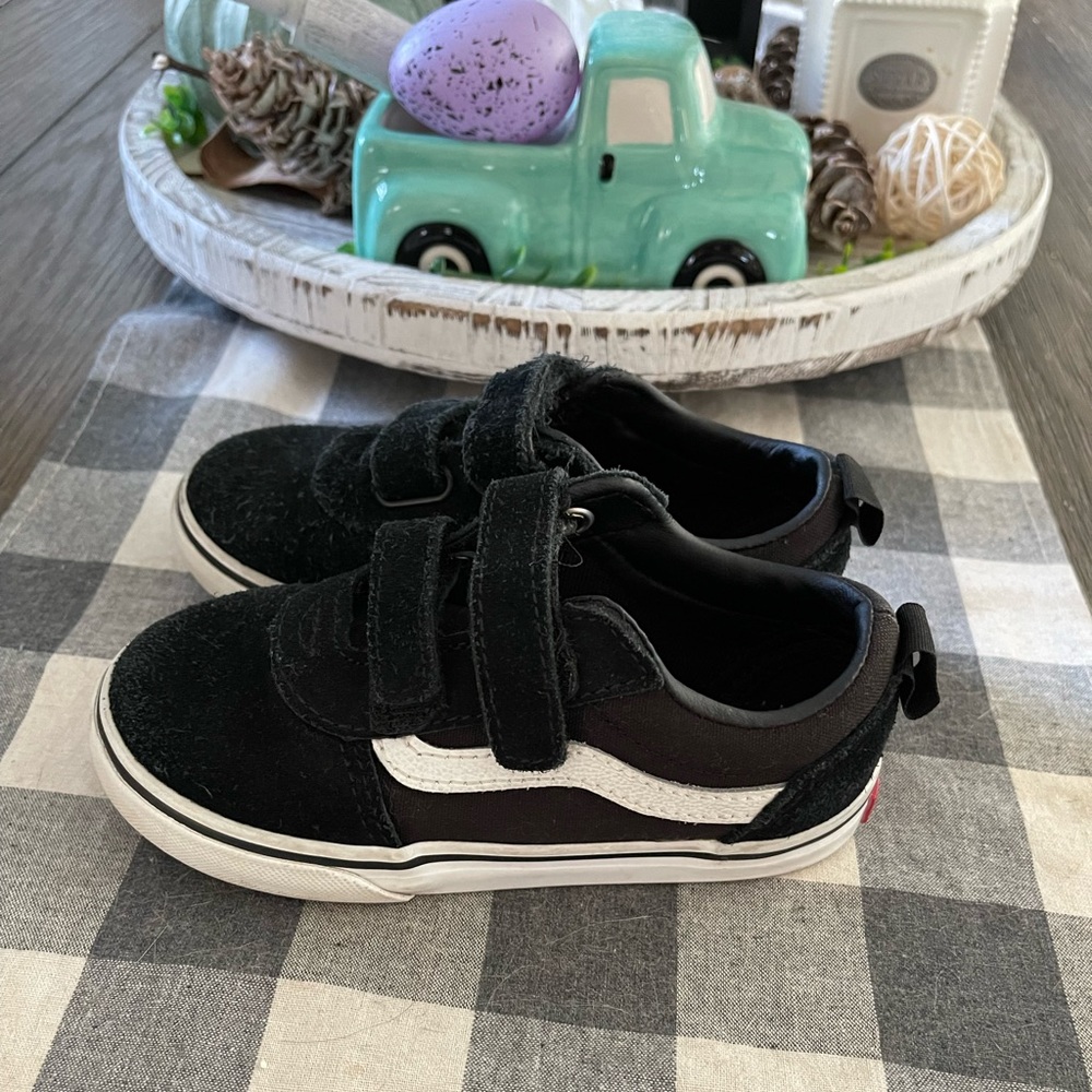 Toddler vans size 9